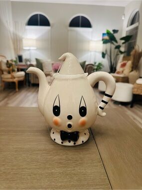 Ceramic Ghost Teapot - White with Black Accents